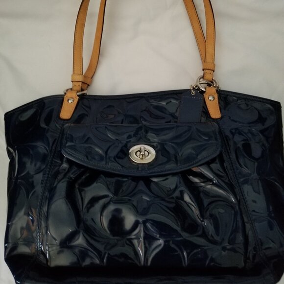 Authentic Coach Navy Blue Leah ShoulderBag Purse - Picture 1 of 9